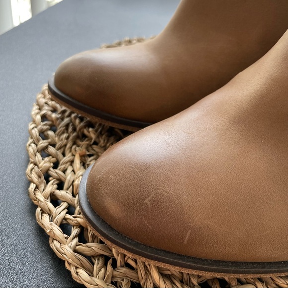 BP Lance Leather Block Heel Bootie - Picture 8 of 9